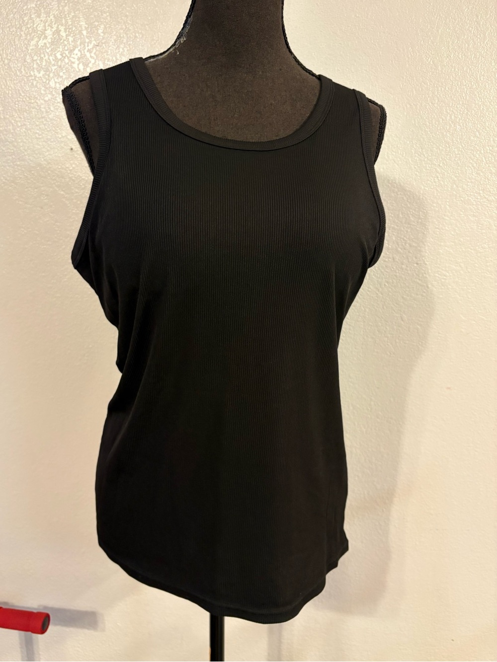Strechy Classic Black Tank Top - Women's Sleeveless Tee Size XLarge